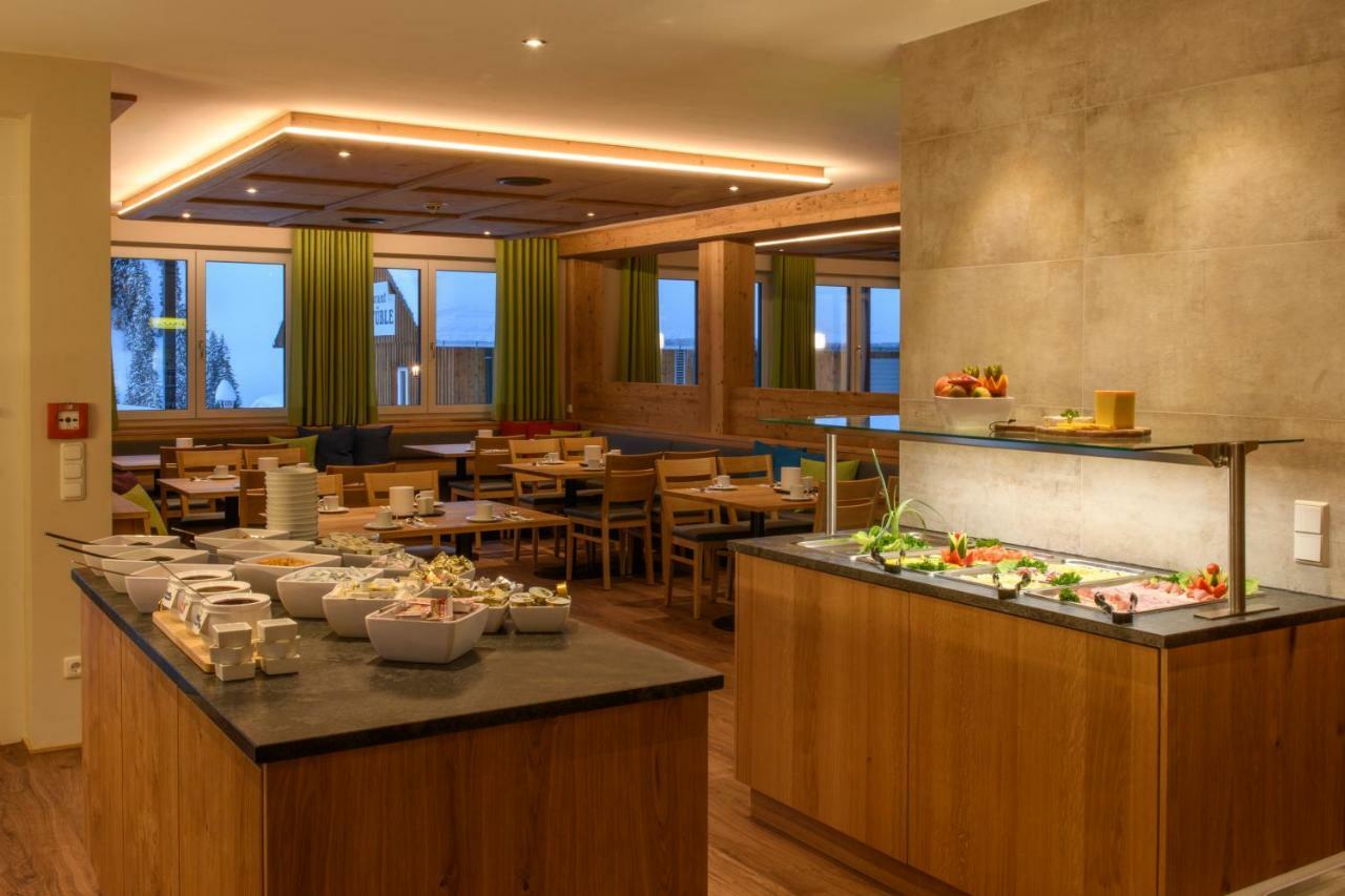 Almstueble Bergfrieden Hotel Damuels Ngoại thất bức ảnh
