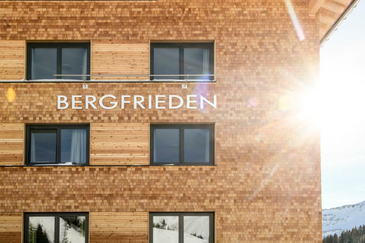 Almstueble Bergfrieden Hotel Damuels Ngoại thất bức ảnh